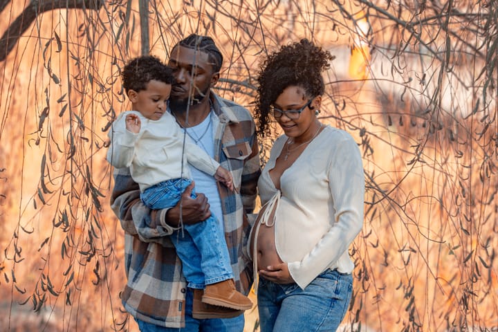 Maternity: Ed & Sierra cover photograph