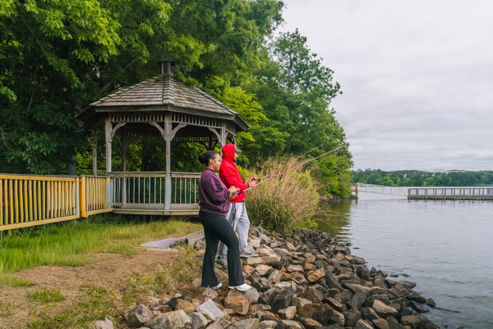 Portrait Sessions at Lake Crabtree, photo 27